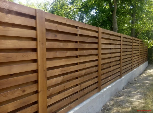 Паркан із дерева